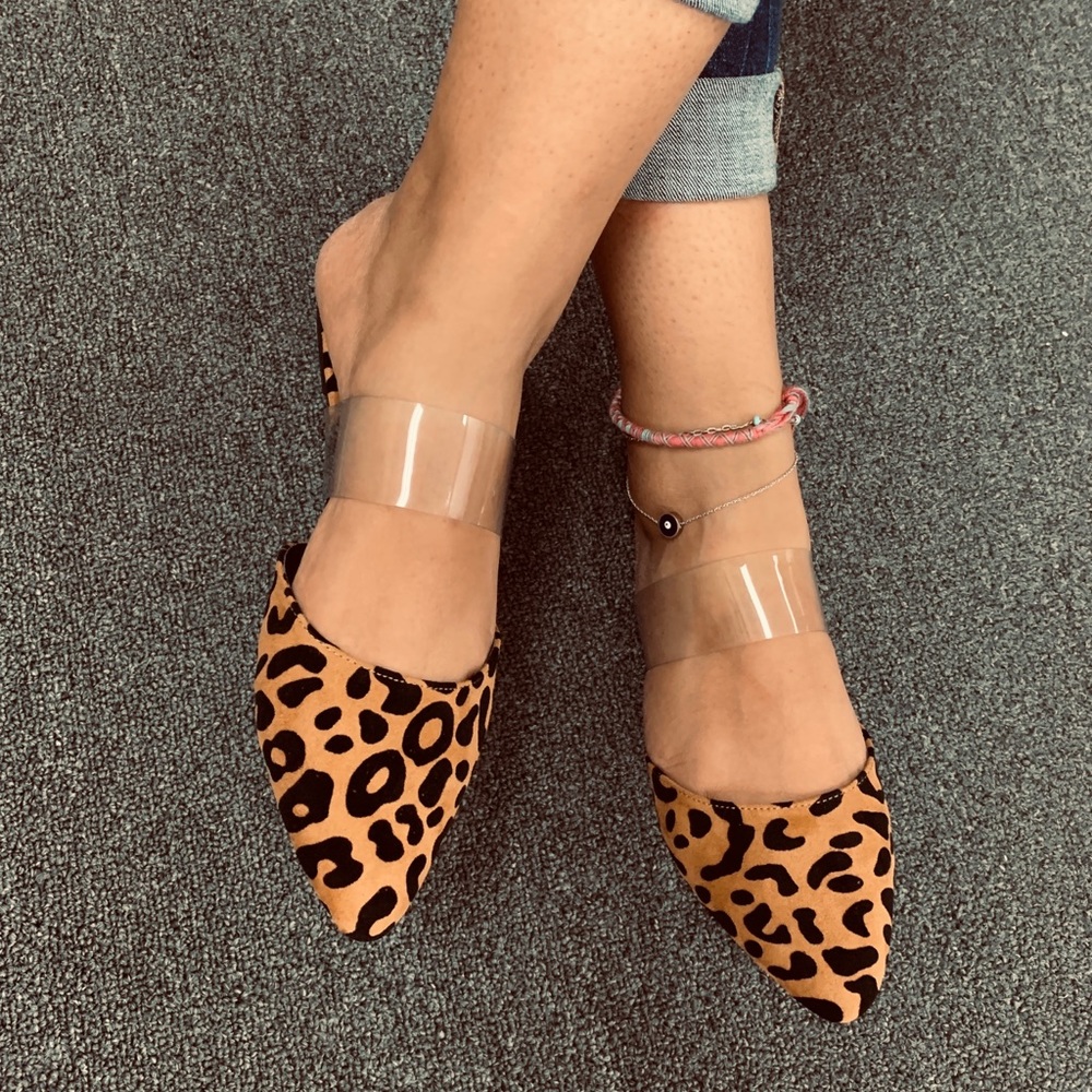 NEW** LADIES LEOPARD/ CLEAR ALMOND TOE FLAT MULES - Picture 1 of 5